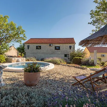 2 Bedroom Stunning In Holiday home *
