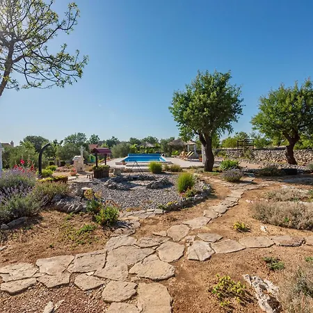 Holiday home 2 Bedroom Stunning In Gornje Ceranje