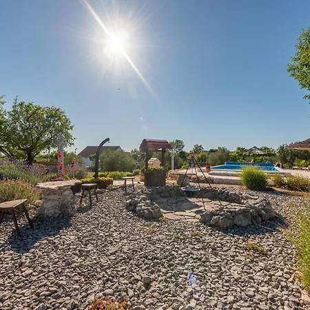 2 Bedroom Stunning In Holiday home *