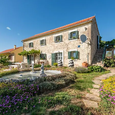 2 Bedroom Stunning In Holiday home